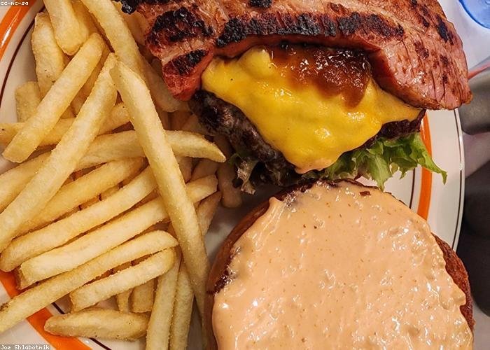 Kitchen classics at Cannington Snooker Lounge, Perth