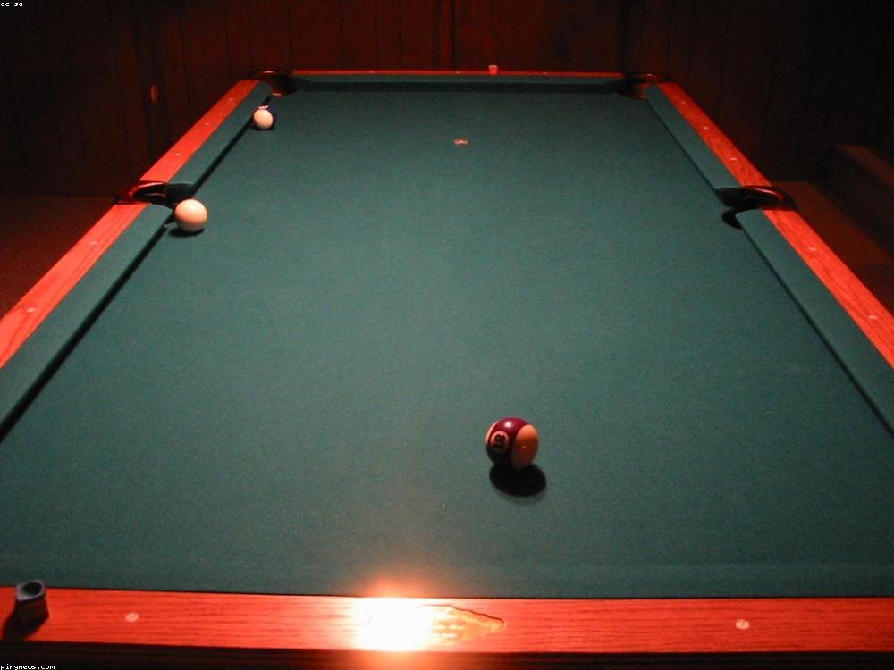 2-Piece Maple Cue available at the Cannington Snooker Lounge pro shop