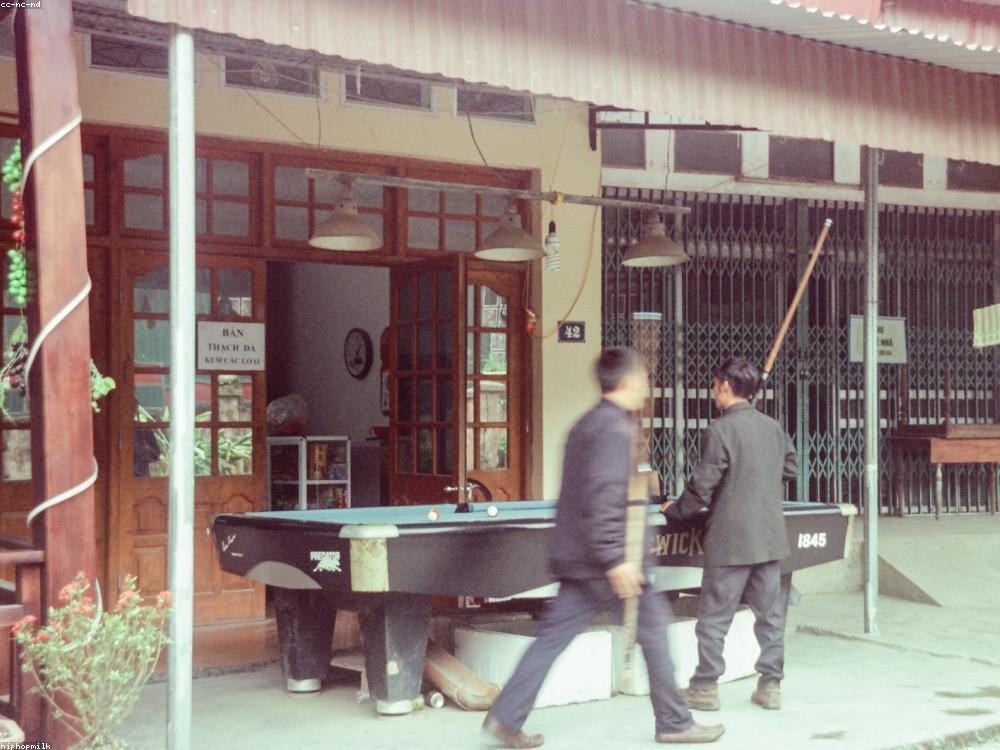 Full-size snooker table